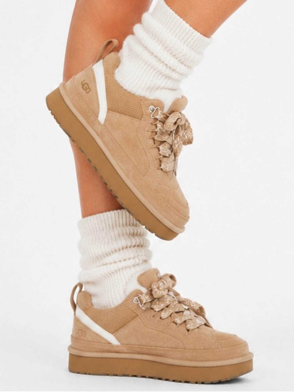 UGG Lowmel Sneakers Sand Suede Cozy Platform Lace Up Like New